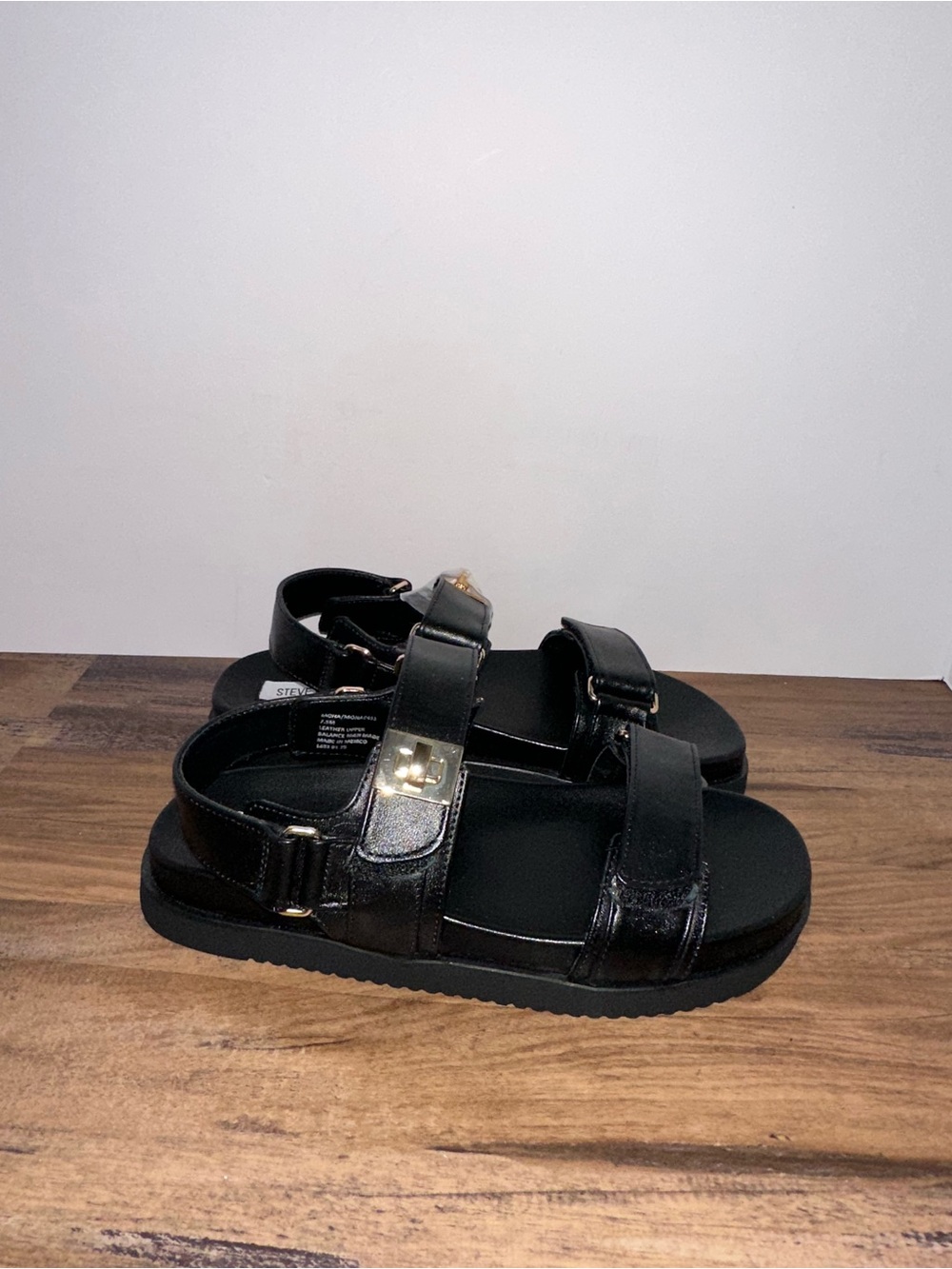 Steven Madden Mona black leather sandals